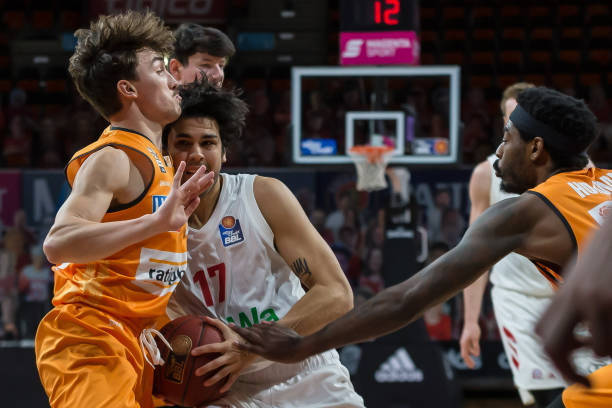 乐部早已不 乐部早已不